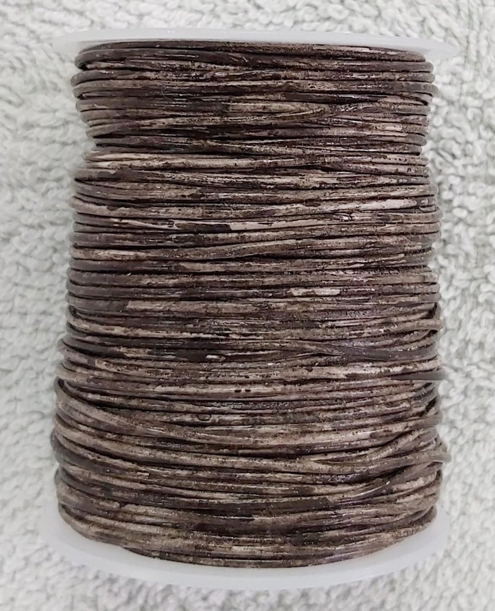 *** Leren Vintage Bruin/Grijs rond Koord 1 mm 5 meter. Echt leer - sieraden maken - leer - draad - lederen - knutselen ***