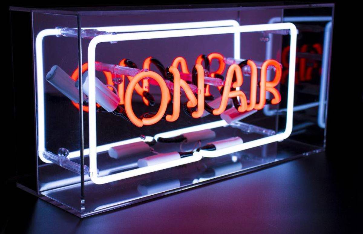 Plexi Neon Sign Box On Air - Locomocean