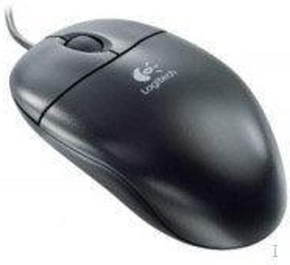 Logitech, S96 Optische  Mouse Ps/2 (zwart)