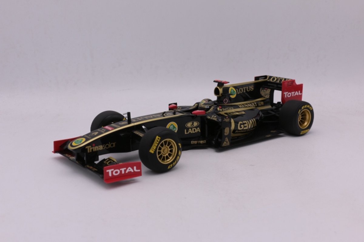 F1 Lotus Renault GP N. Heidfeld Showcar 2011