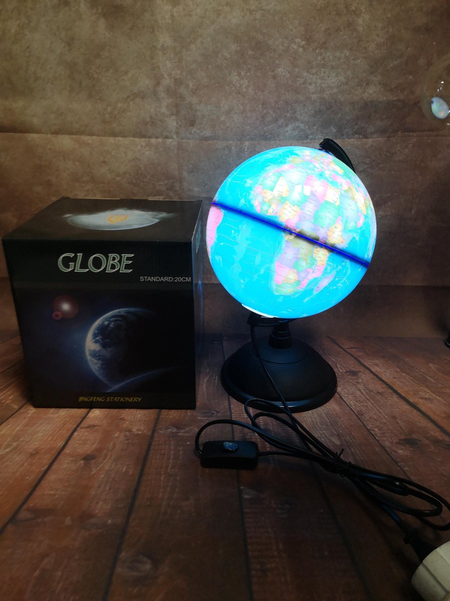 wereldbol-globe-20cm-LED verlichting