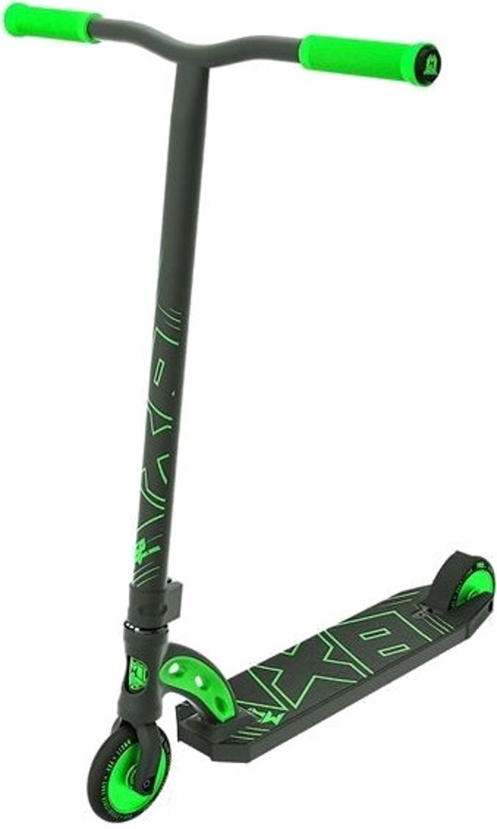 Madd Gear Vx8 Pro Black-out Stuntstep - Step - Jongens en meisjes - Zwart;Groen