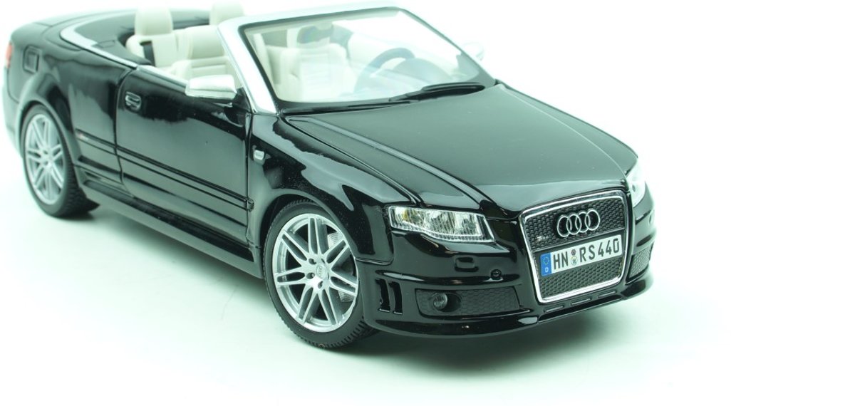 1:18 Audi Rs4 Cabrio