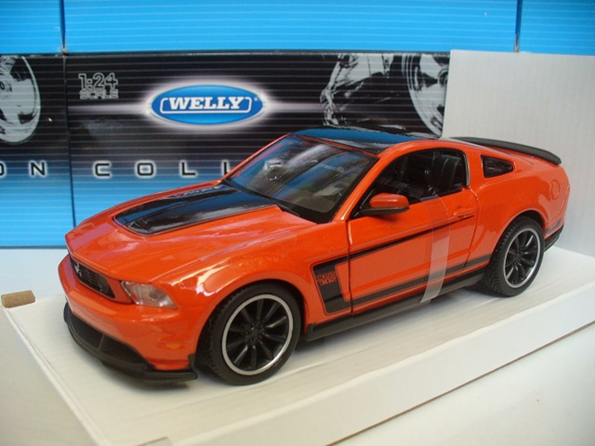 Maisto 1/24 Ford Mustang Boss 302 Oranje Zwart