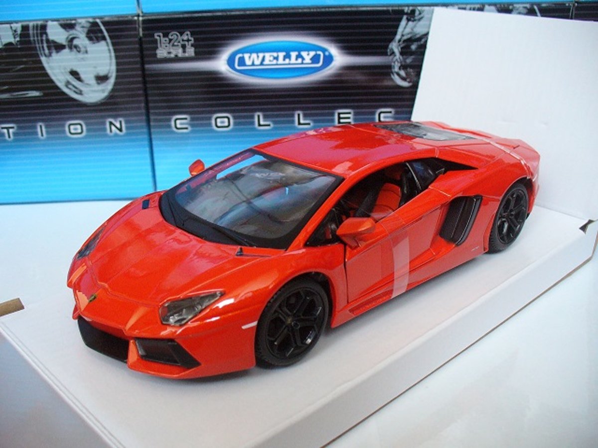 Maisto 1/24 Lamborghini Aventador LP 700-4 Oranje