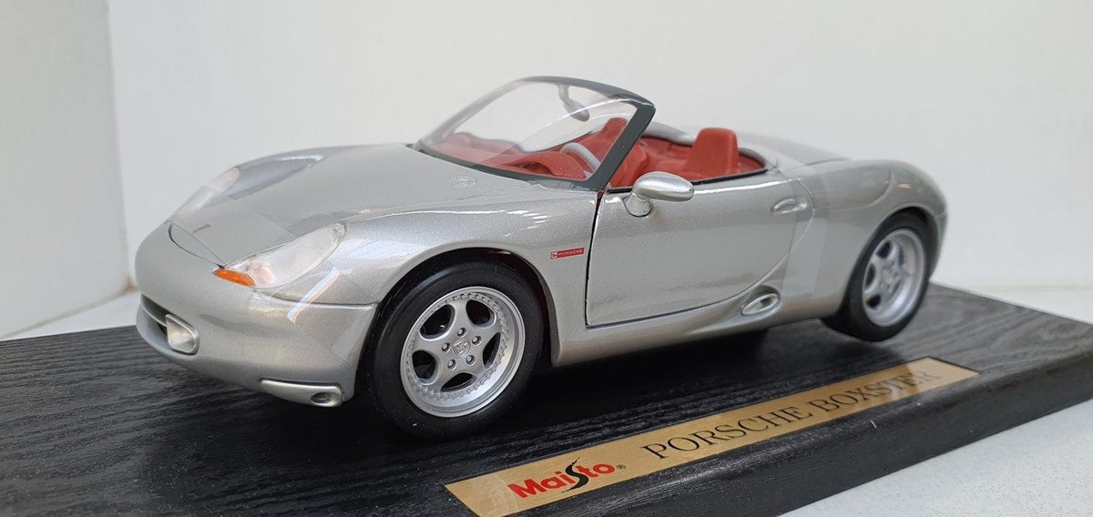 Maisto Porsche Boxster 1996 Zilver Grijs 1/18