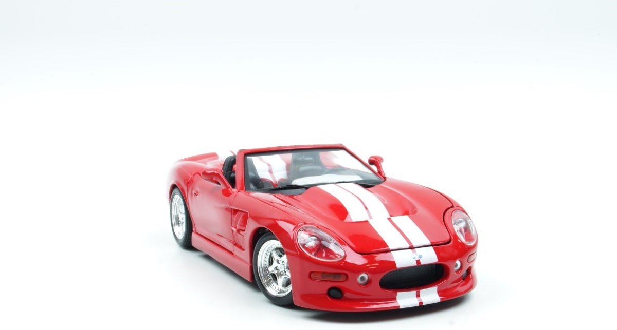 Maisto Shelby Series 1 1999 Rood 1:18