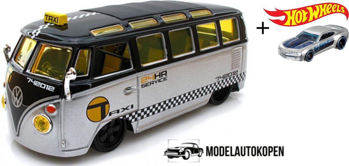 Volkswagen Van ”Samba” (Zilver/Zwart) (Taxi) (22cm) 1/24 Maisto  + Hot Wheels Miniatuurauto + 3 Unieke Auto Stickers! - Model auto - Schaalmodel - Modelauto - Miniatuur autos - Speelgoed voor kinderen