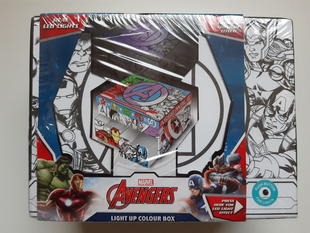 Marvel Avengers Light Up Colour Box