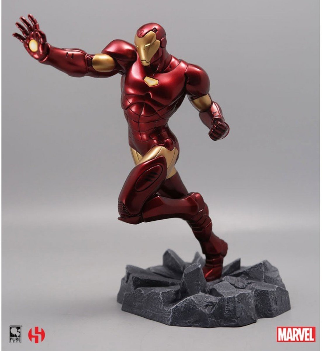 Marvel Iron Man Civil War Statue