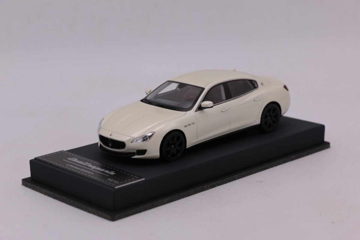 Maserati Quattroporte Fuji White