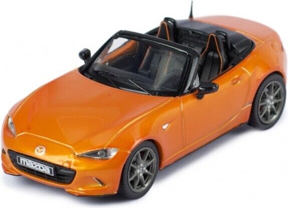 Mazda MX-5 Roadster 2019 - 1:43 - IXO Models