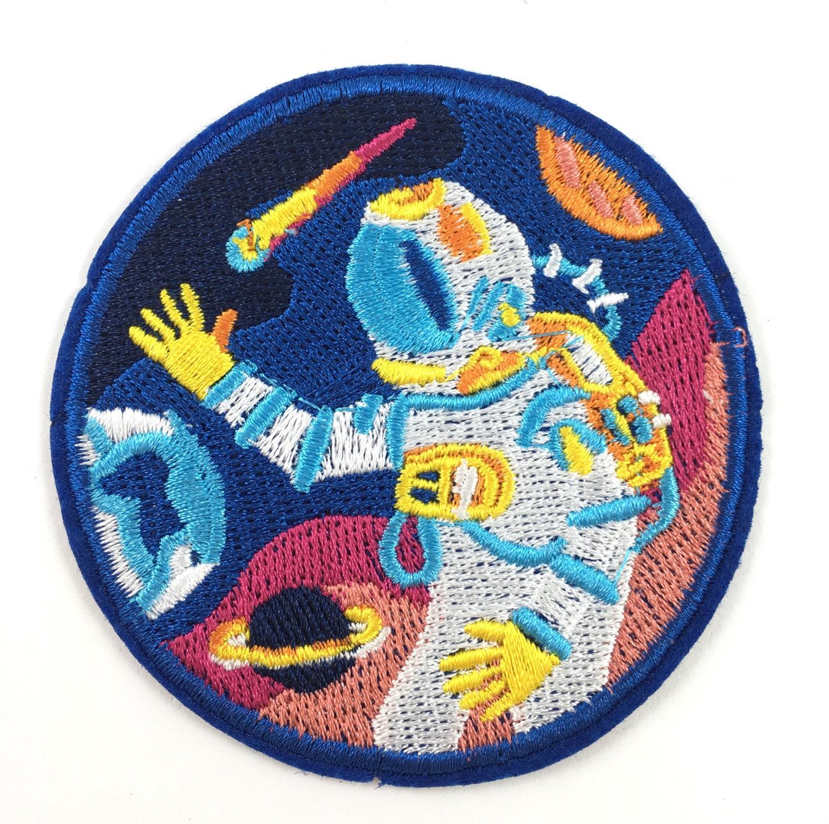 MegaMooi Astronaut Zweeft In De Ruimte Strijk Embleem Patch dia 7,6 cm