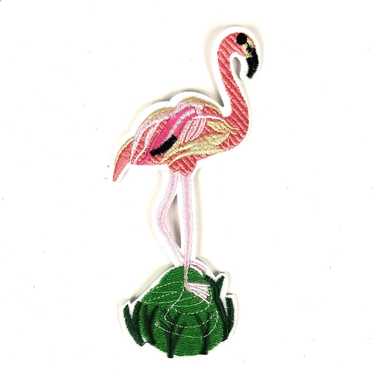 MegaMooi Grote Roze Flaminig Op Groene Bodem Patch 14 x 7,5 cm