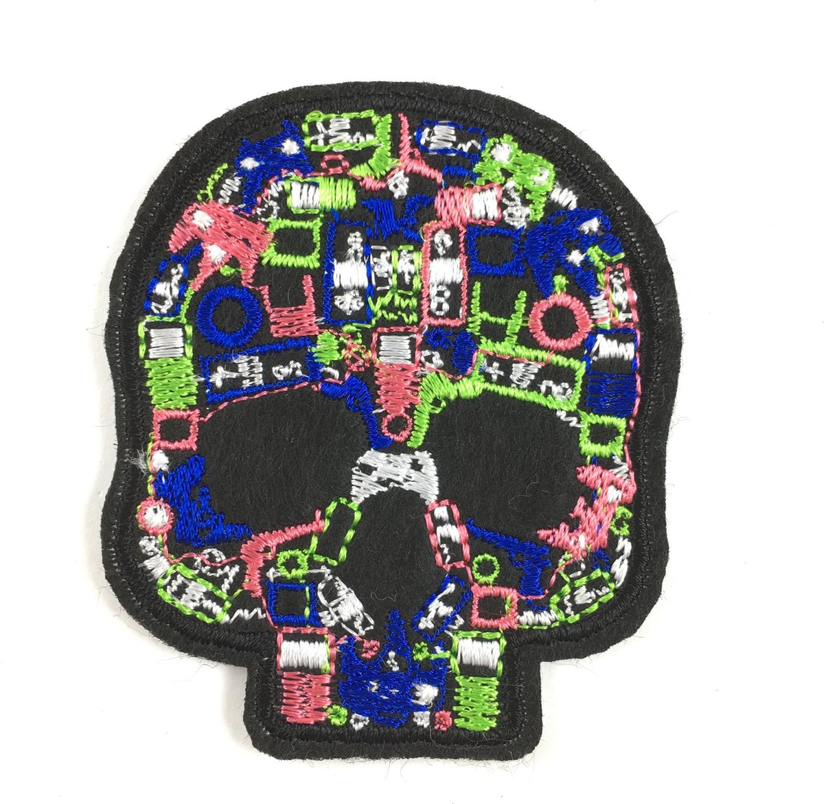 MegaMooi Kleurijke Doodskop Skull Strijk Patch 6,7 x 5,7 cm