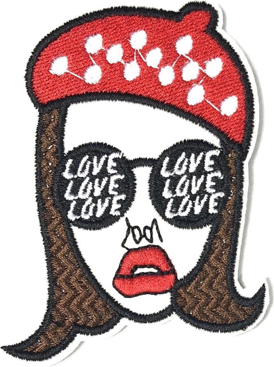 MegaMooi Vrouw Met Rode Baret En Zonnebril Met Love Tekst Strijk Patch 9 x 7 cm