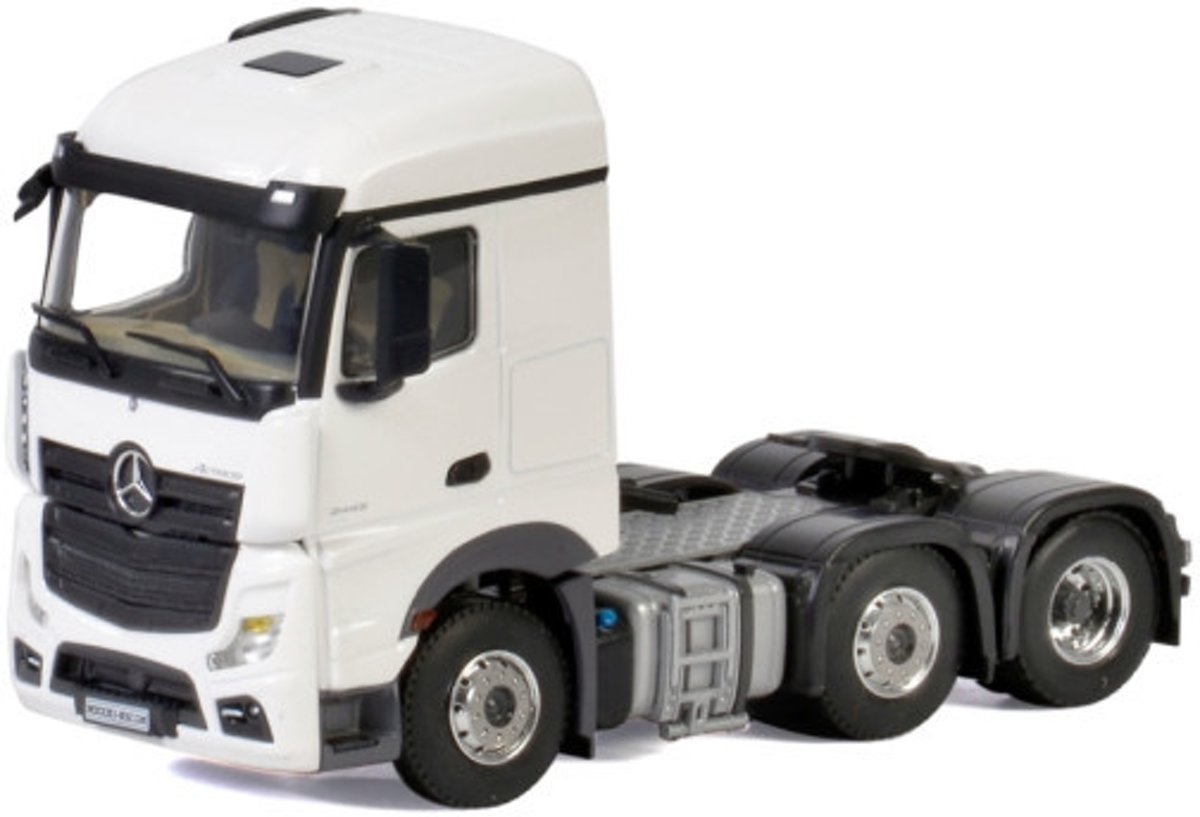 Mercedes-Benz Actros MP4 Stream Space Tractor 6x2 Twin Steer - 1:50 - WSI Models