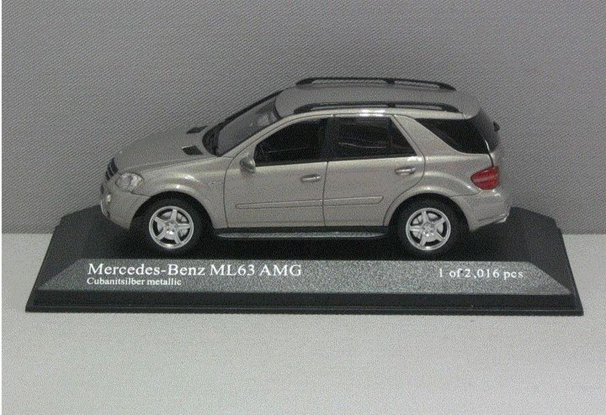 Mercedes-Benz ML63 AMG 2006 - 1:43 - Minichamps