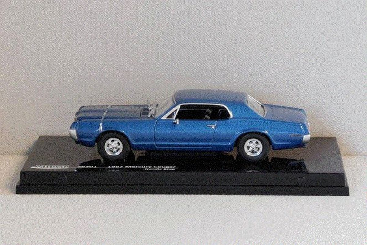 Cougar 1967 - 1:43 - Mercury