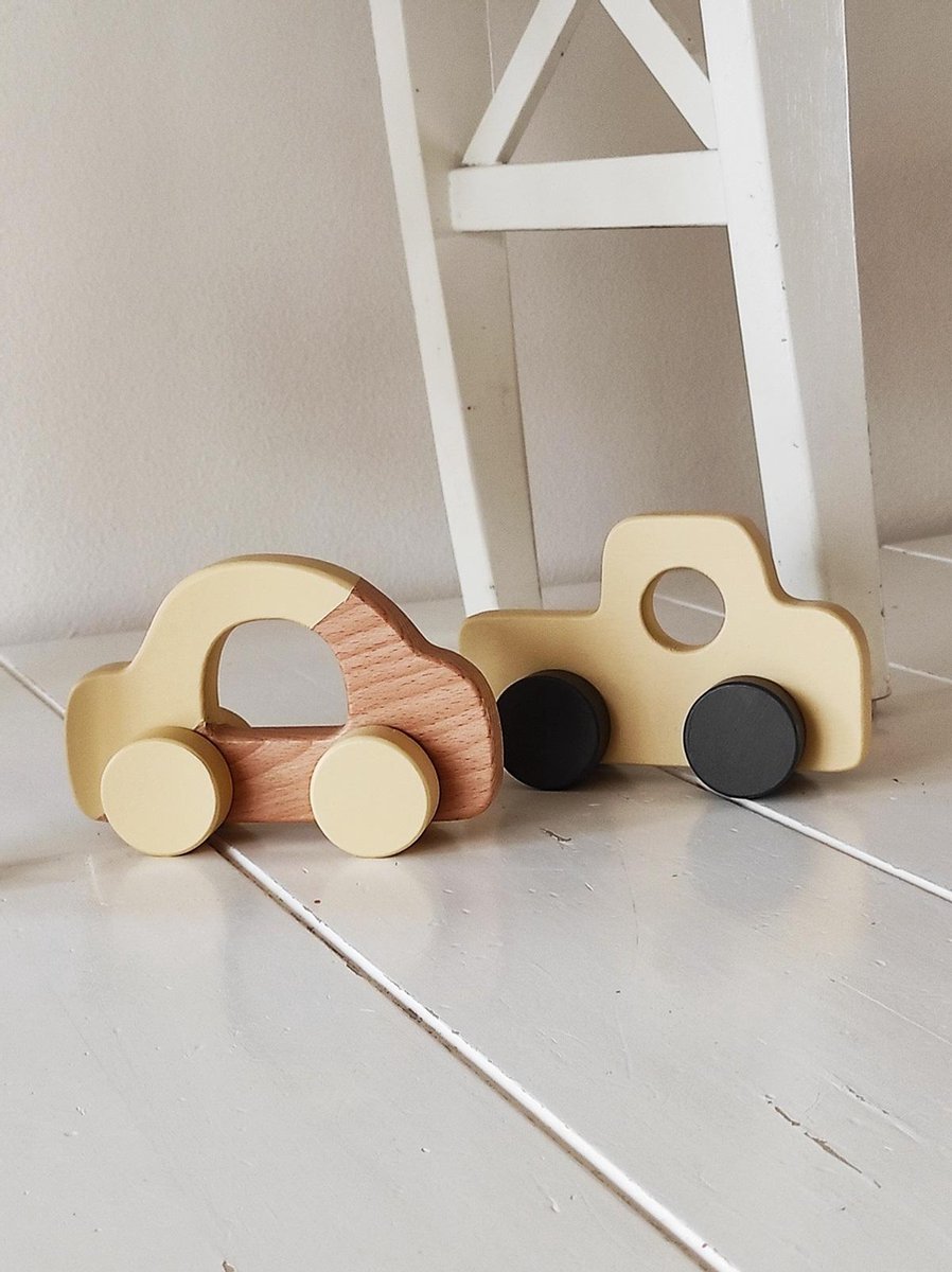 Toys Again.nl - Auto - Hout - 2 stuks - Baby - Kind - Speelgoed - Kleur Geel - 25x14x15 cm - OP=OP