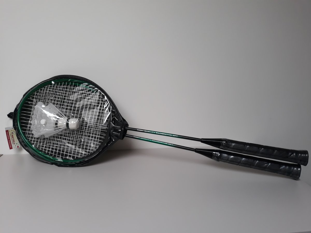 Badmintonset – high quality -2 Rackets-2 shuttles-In hoes