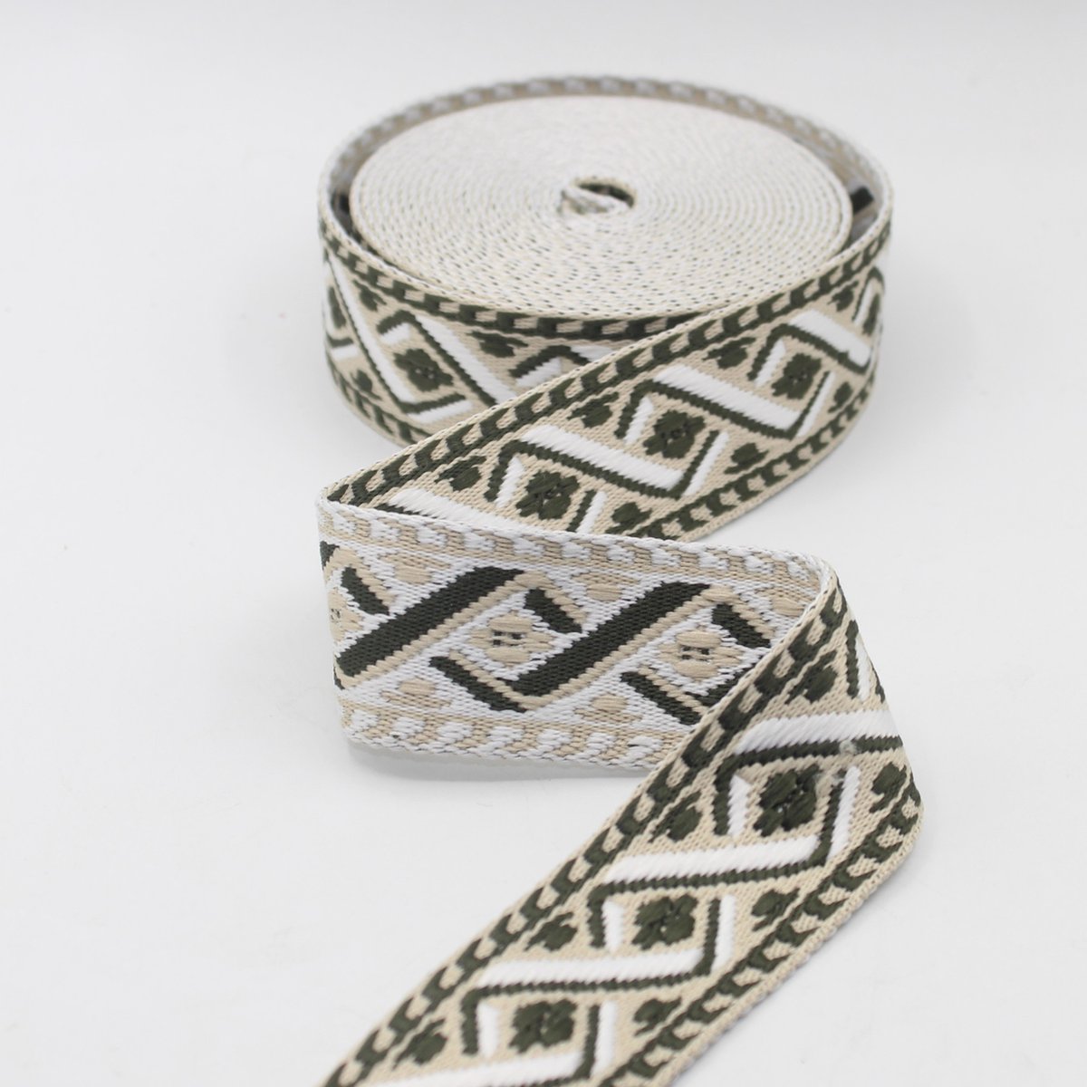 5 Meter ETNISCHE TASSENBAND met 3D-ZIGZAG MOTIEF, Breedte 38MM, Kleur KAKI 05