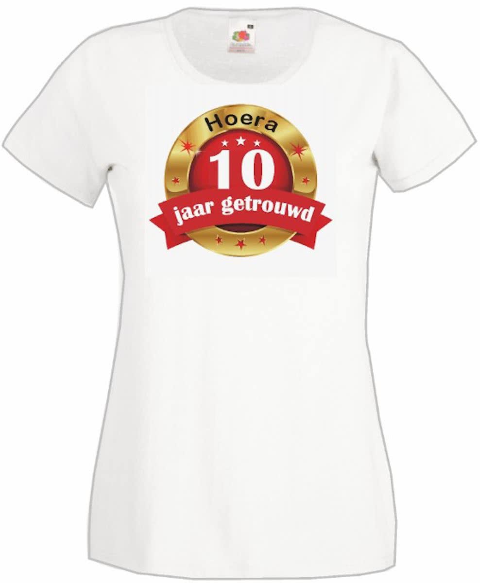 Mijncadeautje Dames T-shirt Hoera 10 jaar getrouwd wit (maat M)