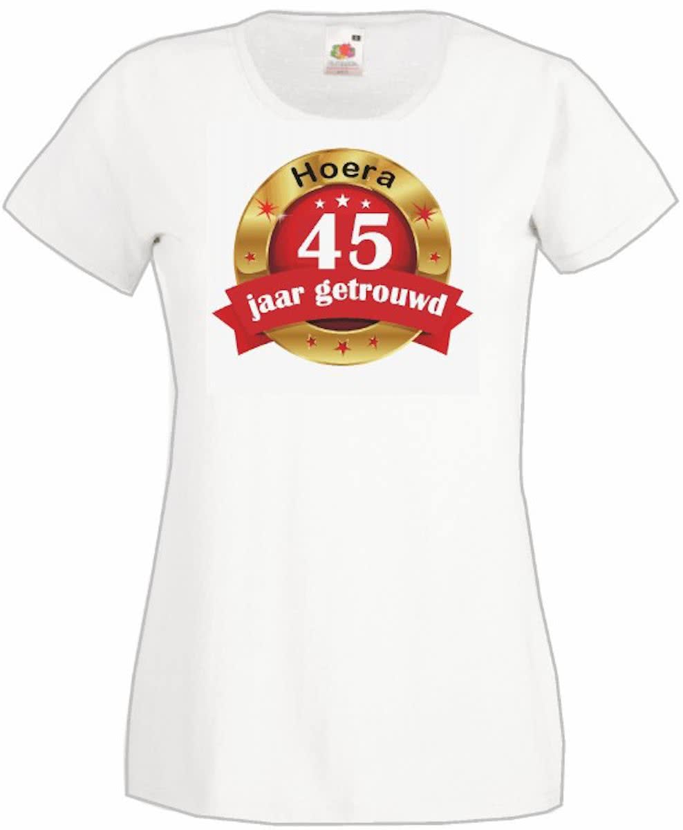 Mijncadeautje Dames T-shirt Hoera 45 jaar getrouwd wit (maat M)