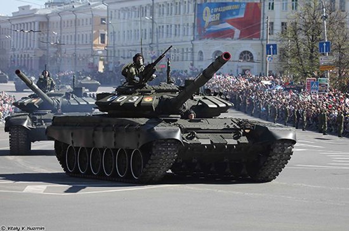 Military Russian T-72B3 MBT