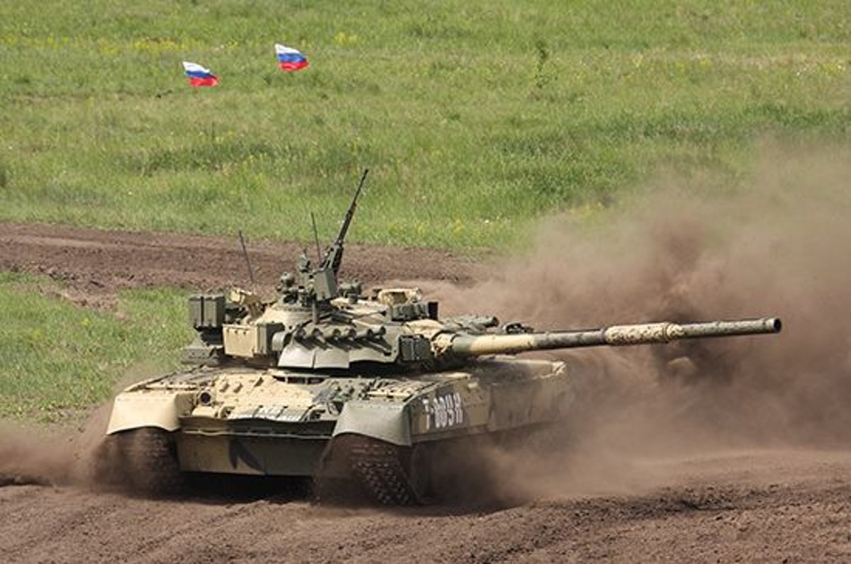 Military Russian T-80UK MBT