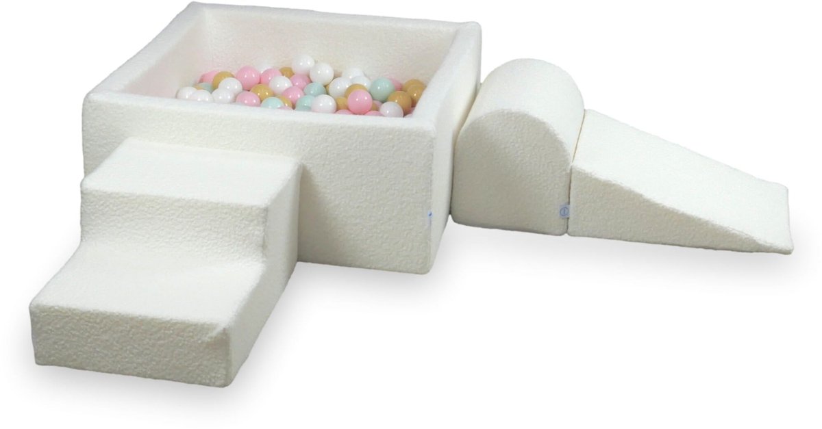Foam speelset met vierkante ballenbad