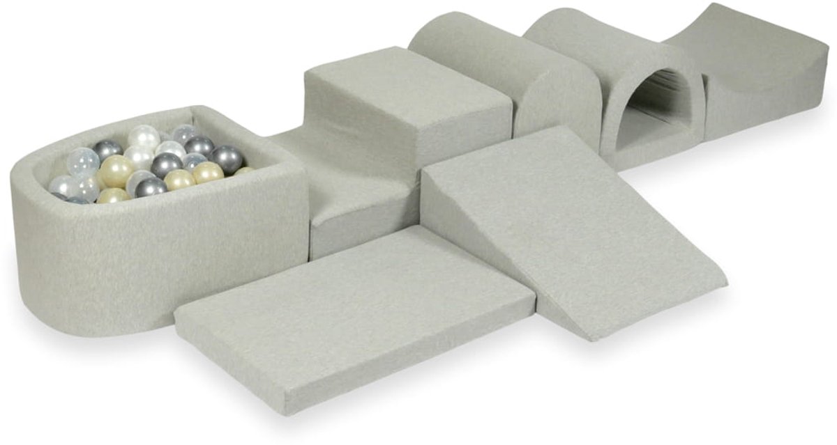 Grootste schuimspeelset met microballenbad