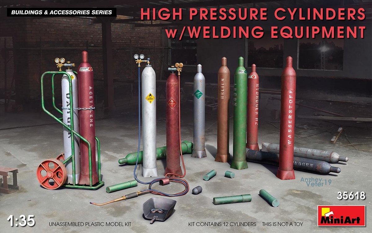 Miniart - High Pressure Cylinders W/welding Equip. 1:35 (4/20) * - MIN35618