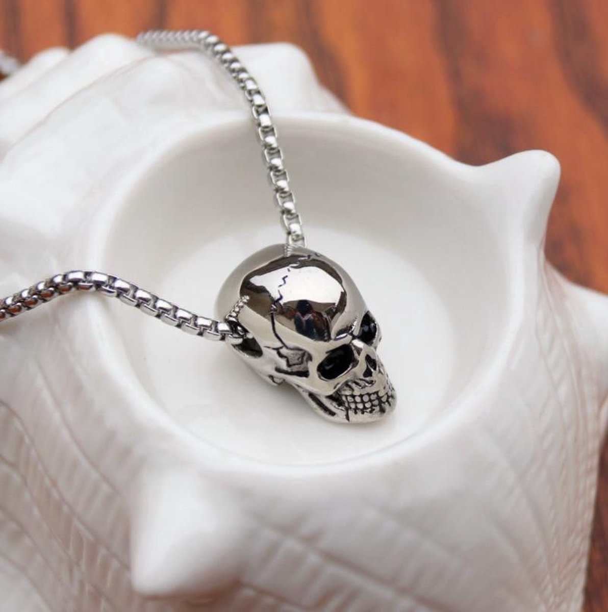 Missan: Ketting Skull / Schedel / Raamhanger Skull / ketting