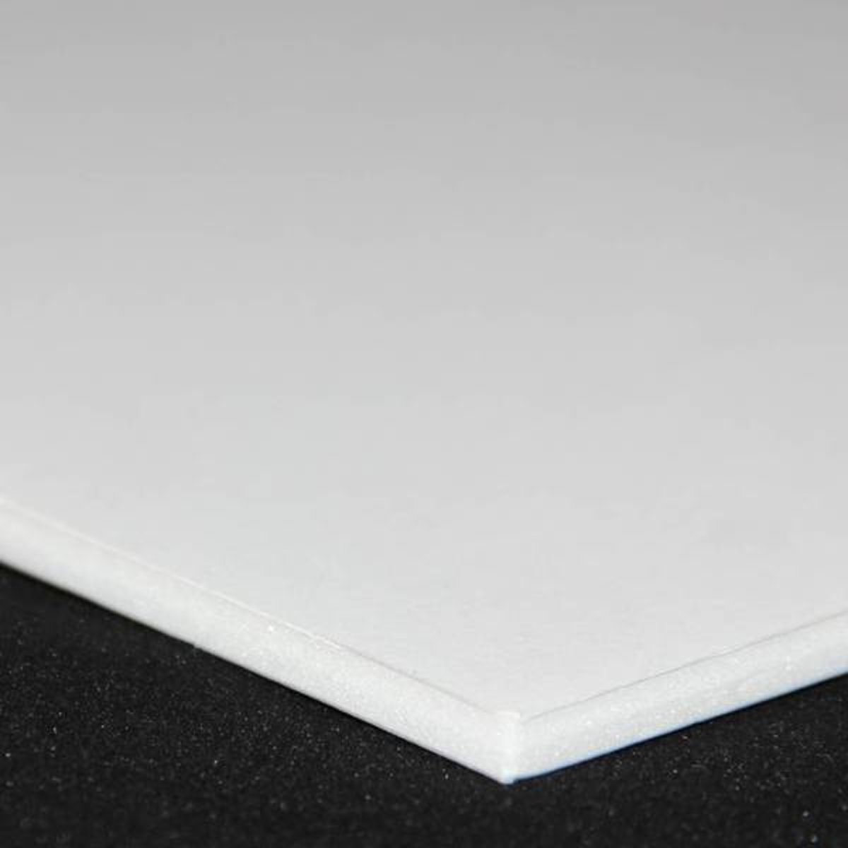 Standaard foamboard 5,00 mm A4 21,0 x 29,7 cm Zijdes: Wit/Wit Kern: Wit (20 platen)