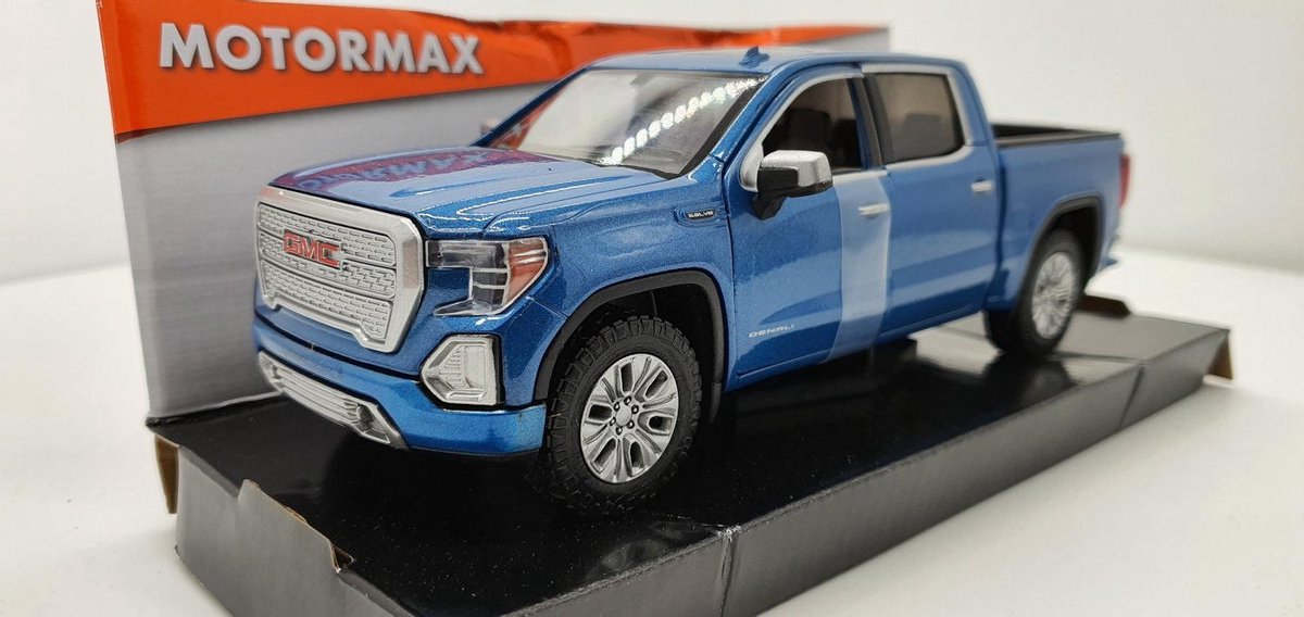 MotorMax GMC Sierra 1500 Denali Crew Cab, metallic-blau, 2019 1:24