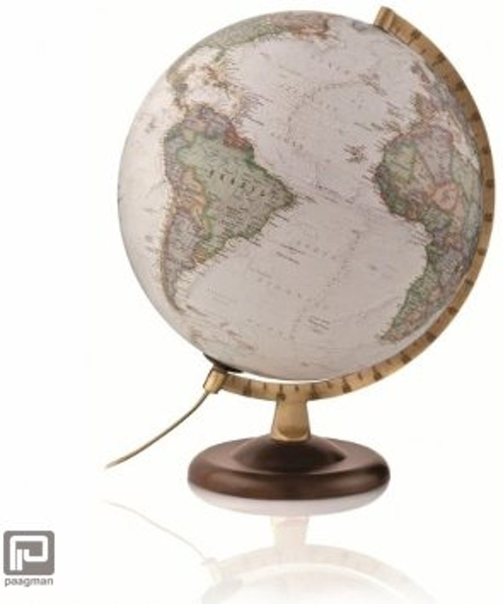 National Geographic globe, uitvoering gold executive met walnoten houten voet, doorsnede 30 cm., Nederlands