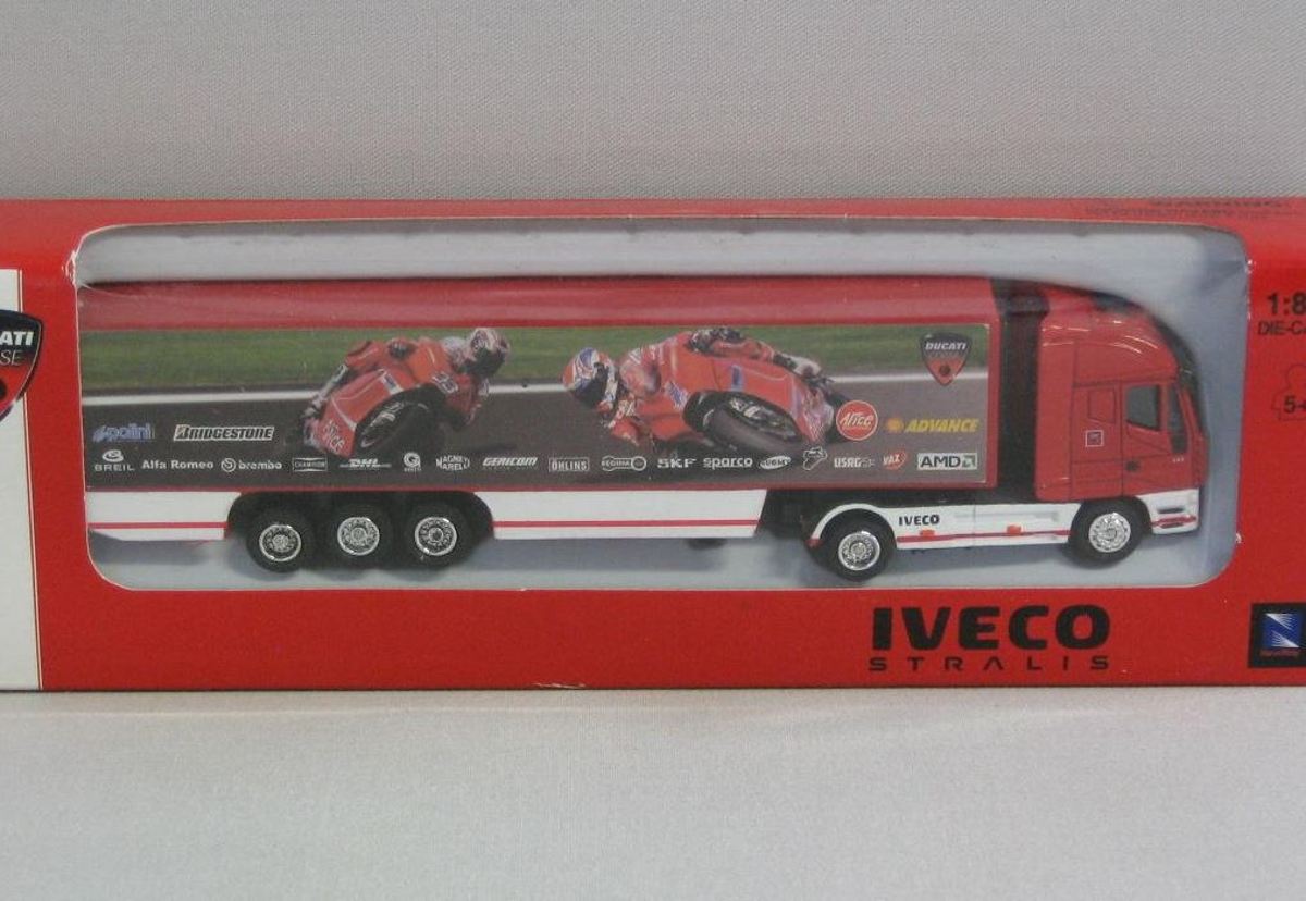 Iveco Stralis Ducati MotoGP 1:87 NewRay Rood / Wit / Groen 47083