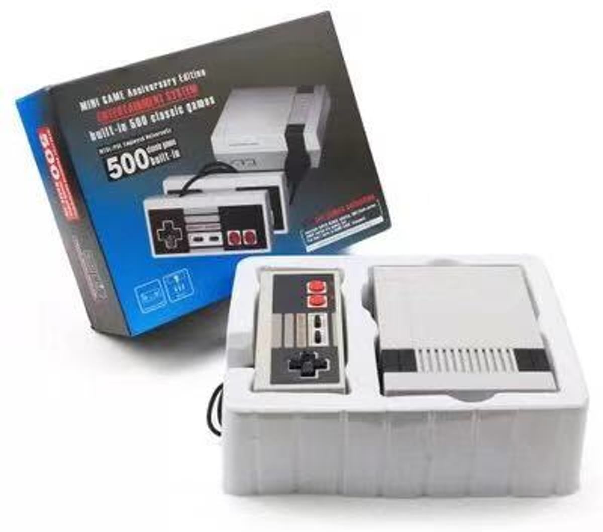 Nintendo Classic Mini NES + 2 controllers