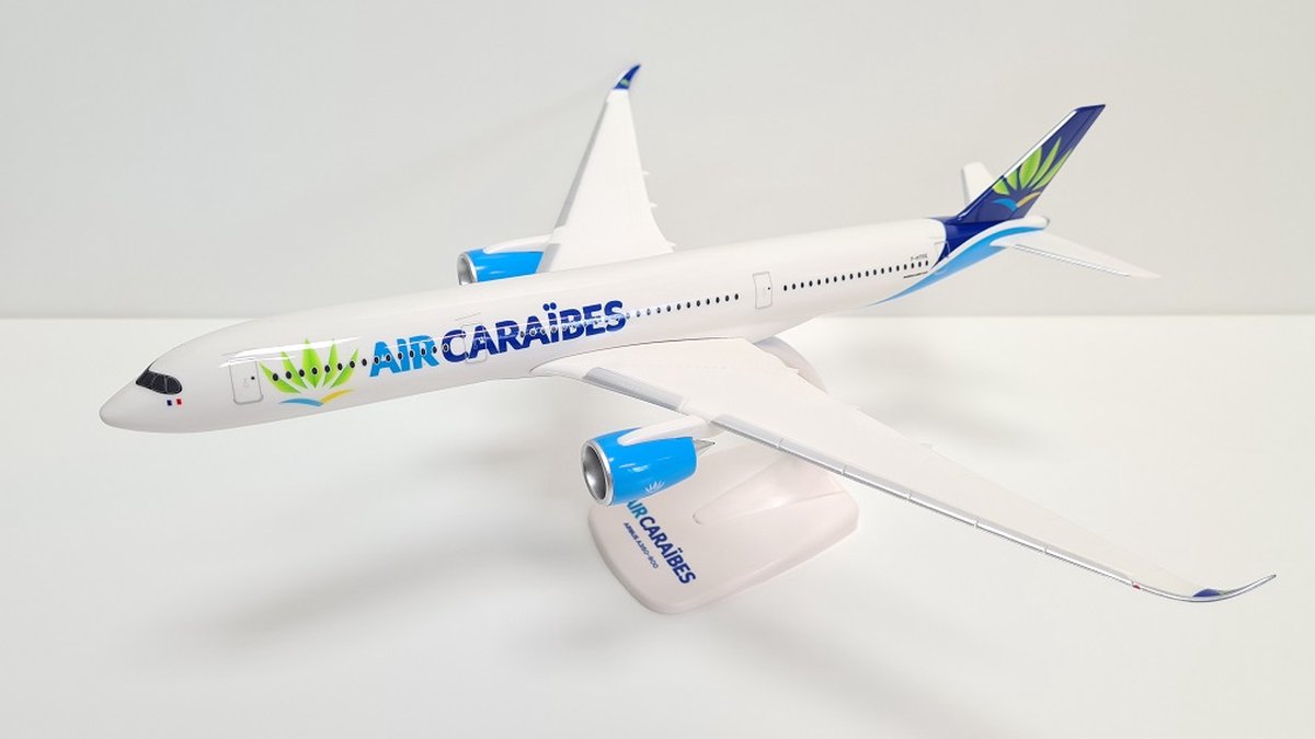 Air Caraïbes schaalmodel Airbus vliegtuig A350-900 schaal 1:200 lengte 33,40cm