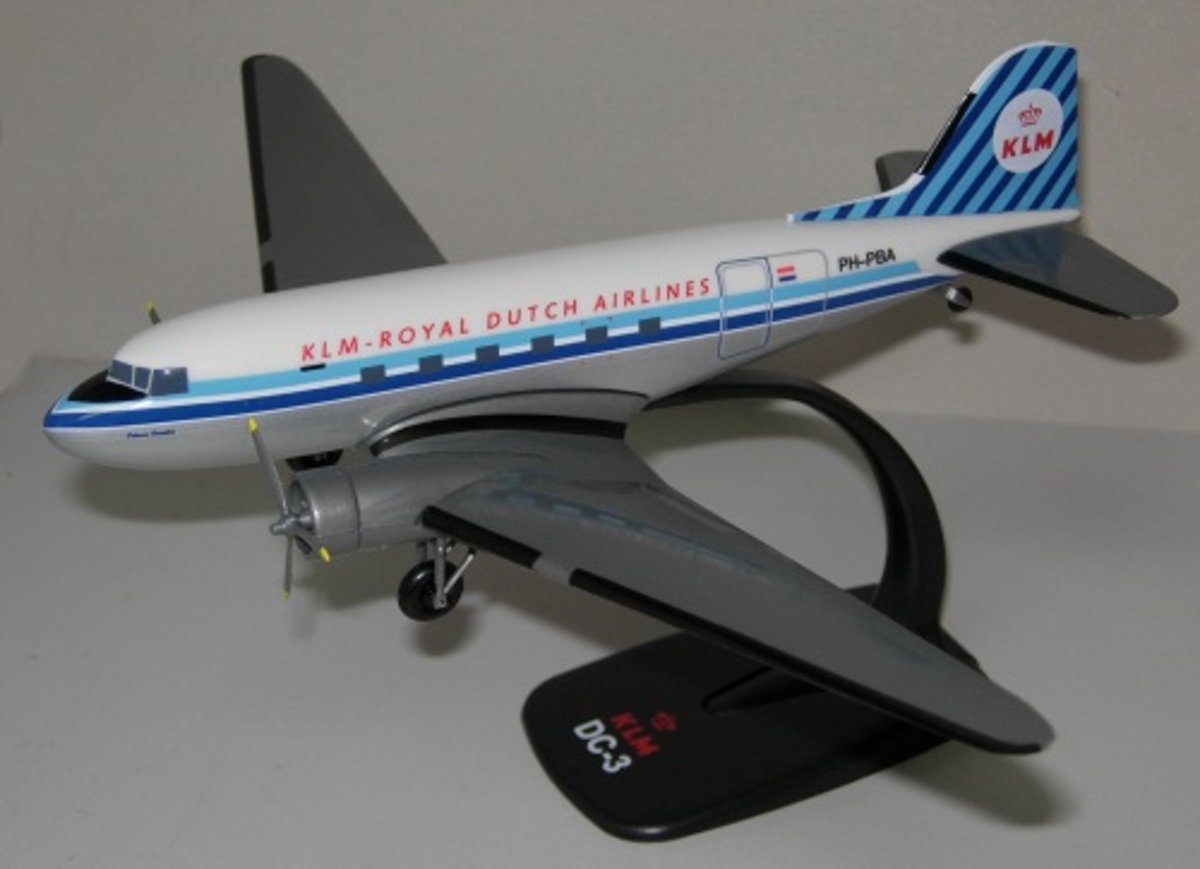 DC-3 KLM Royal Dutch Airlines 1:100 PPC