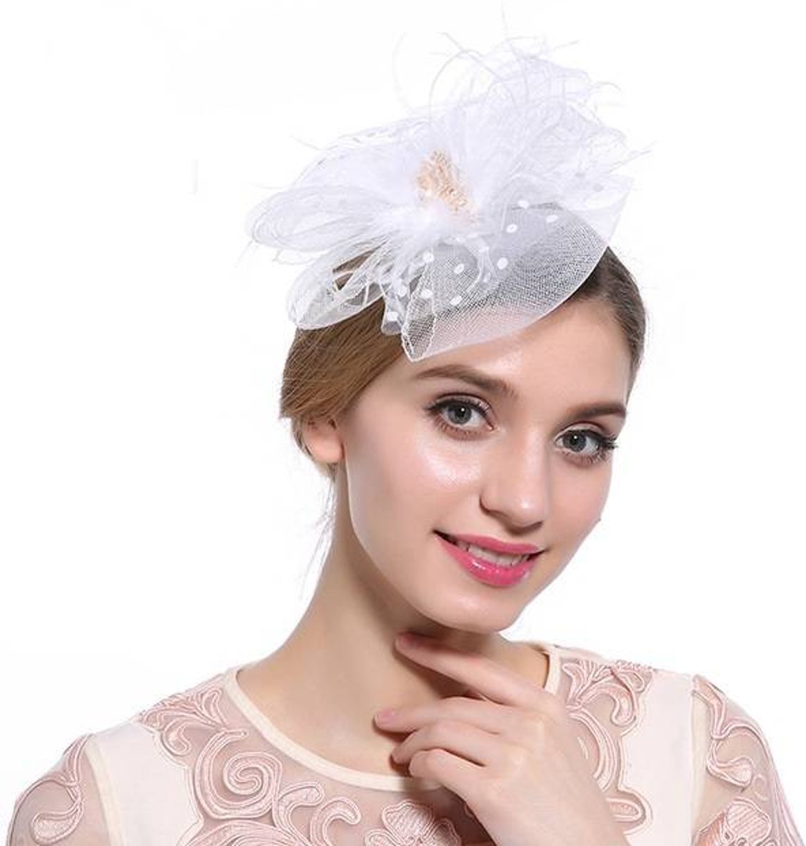 Chique Fascinator / Birdcage Veil - Wit