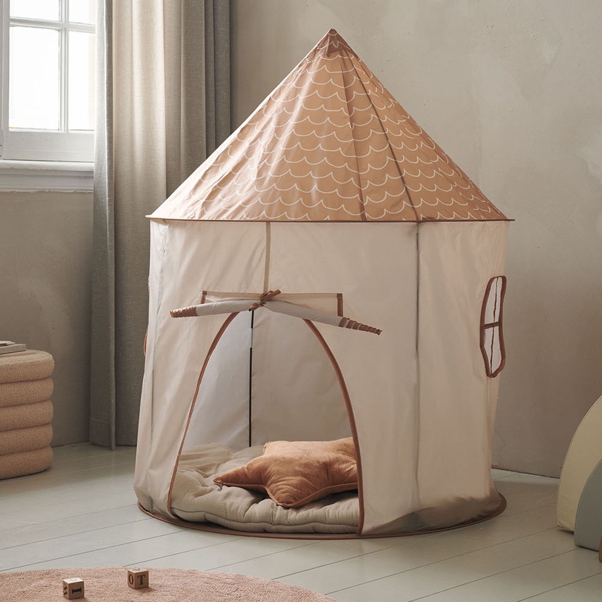 Petite Amélie   Beige & Bruin - Knus Speelhuisje voor Kleine Dromers - Kindertent met Bodem - Snel Opzetten & Opbergen via Pop-up Mechanisme