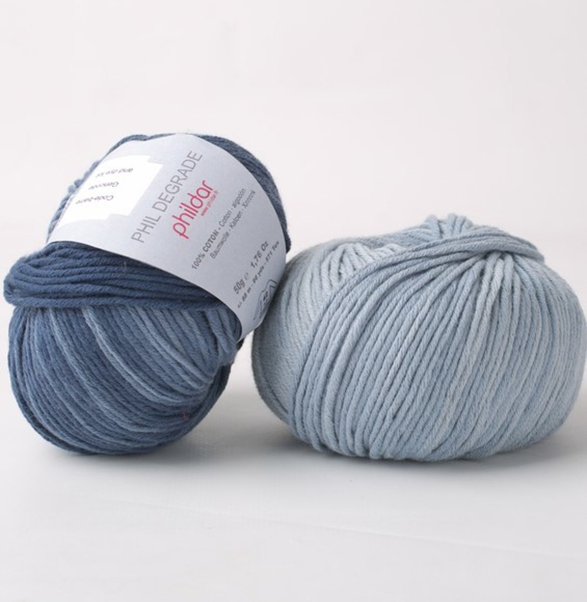 Phildar Phil Degrade Denim 8901. PAK MET 10 BOLLEN a 50 GRAM. KL.NUM. 105.