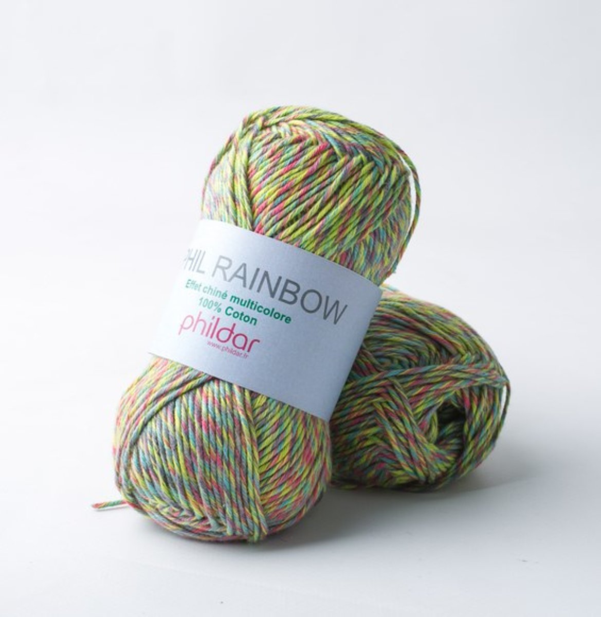 Phildar Phil Rainbow Arlequin. PAK MET 10 BOLLEN a 50 GRAM. KL.NUM. 101.  INCL. Gratis Digitale vinger haak en brei toerenteller