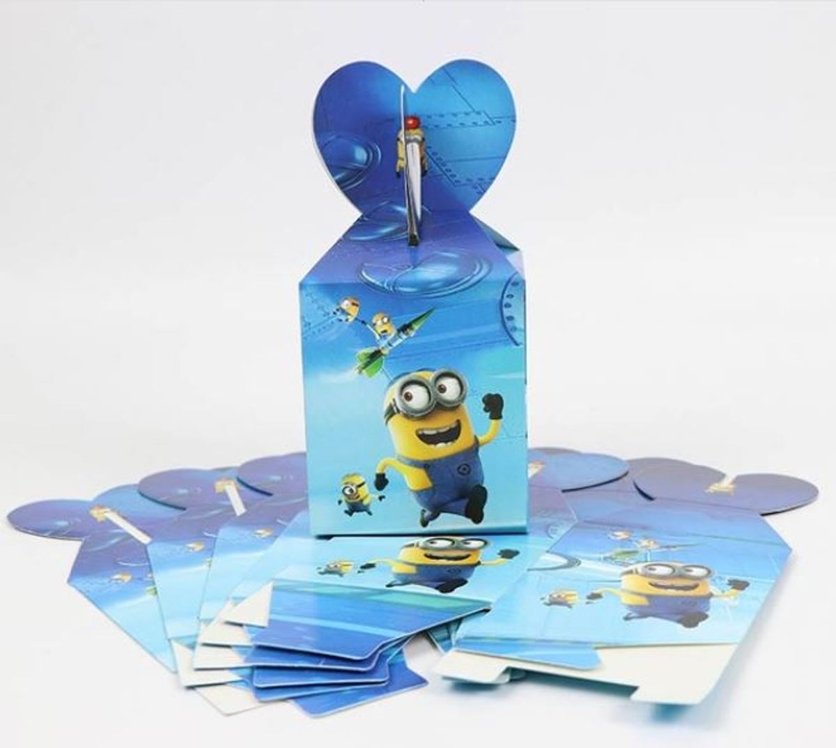 6 stuks minions snoepdoosjes - trakatie doosjes - bonbon doosjes