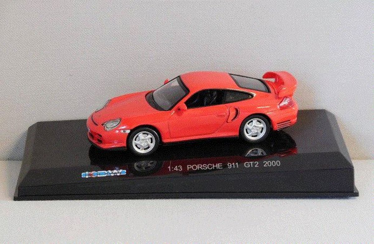 911 GT2 2000 - 1:43 - Porsche