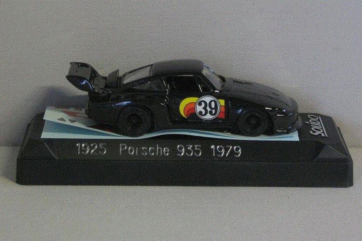 935 1979 - 1:43 - Porsche