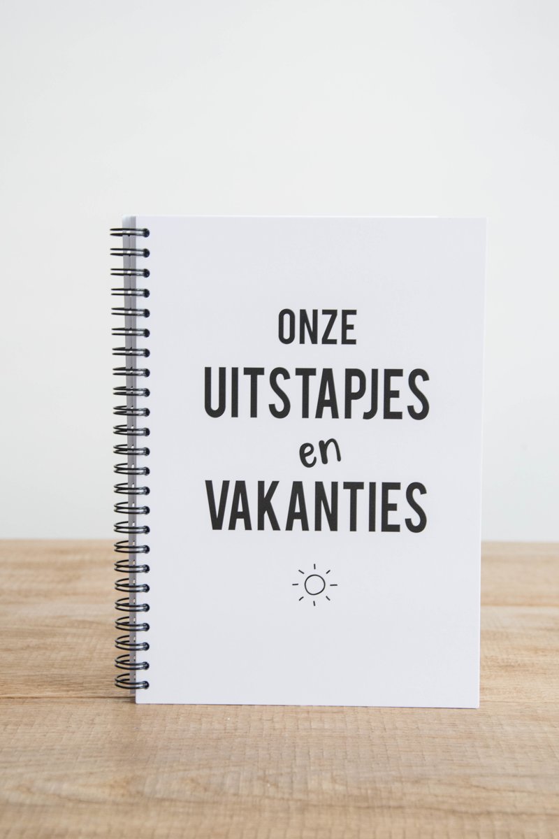 Vakantie en uitstapjes invulboek - Prints Charming