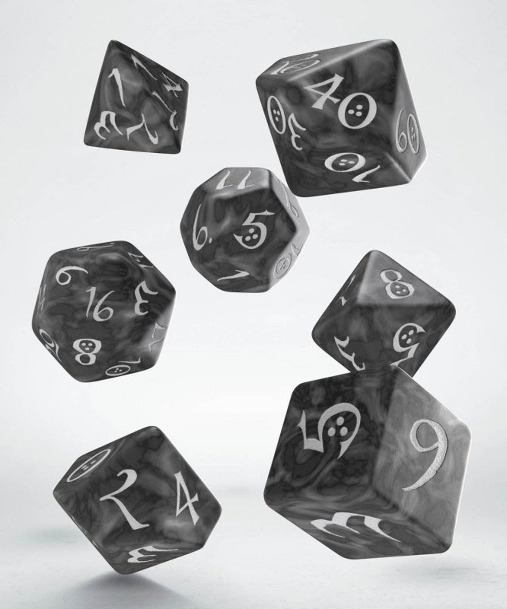 Classic RPG Dice Set smoky & white (7)